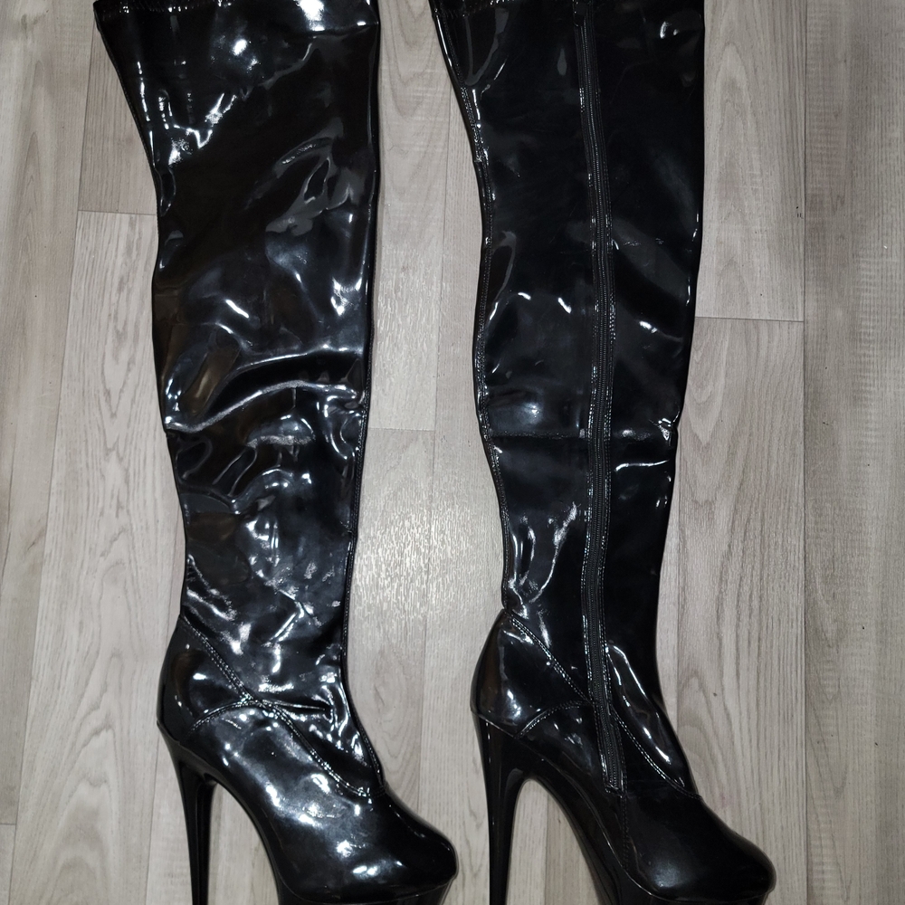 Black Over-the-Knee Boots
